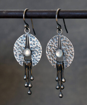 New Retro Lotus Leaf Beating Pattern Opal Earrings